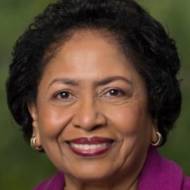 Headshot of Dr. Ruth Simmons