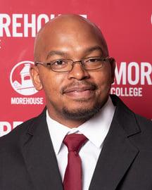 Headshot of Derrick Davis