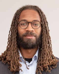 headshot-justin-jones